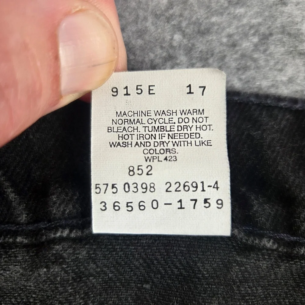 Levis excellent like